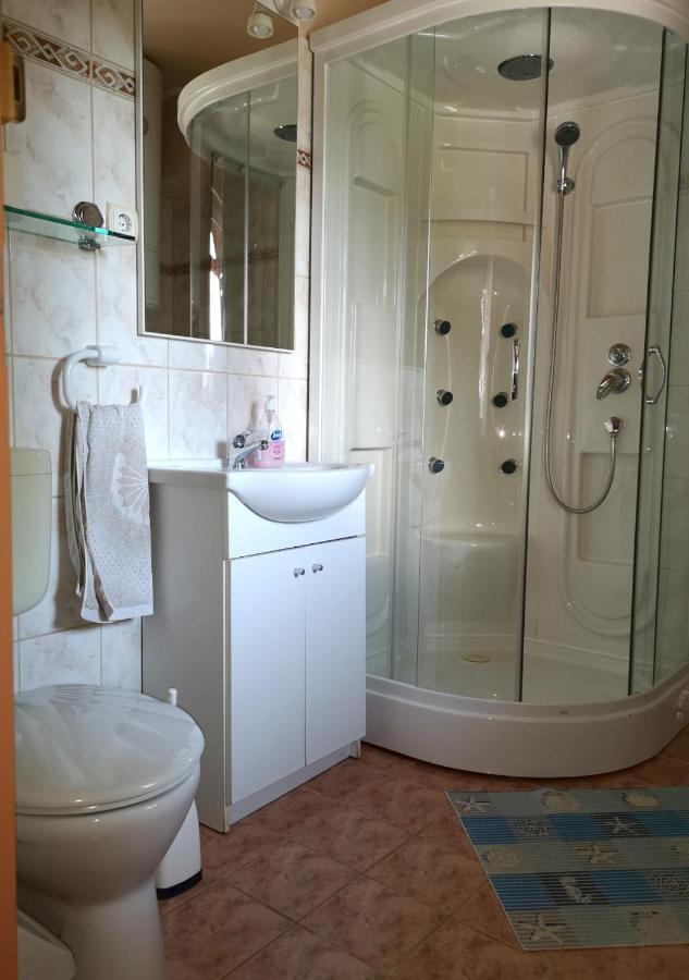 Vitorlas Apartmanhaz Siofok Ngoại thất bức ảnh